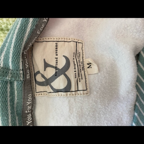 Women’s double hood sweatshirt, size medium - Picture 3 of 4